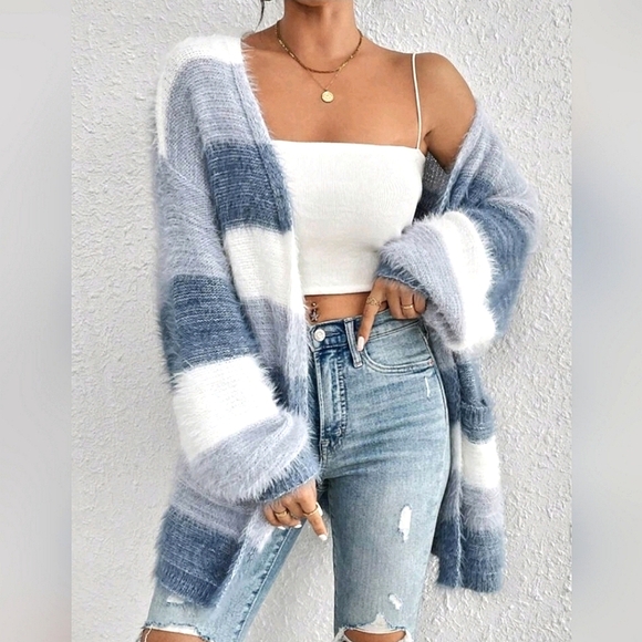 New Chic Striped Fluffy Knit Cardigan Sweater Pockets White Blue - Picture 2 of 9